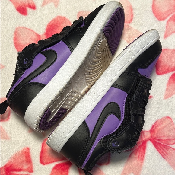 Jordan Kids Sneakers Black Purple - Picture 7 of 7